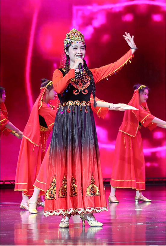 女士少数民族演出服装